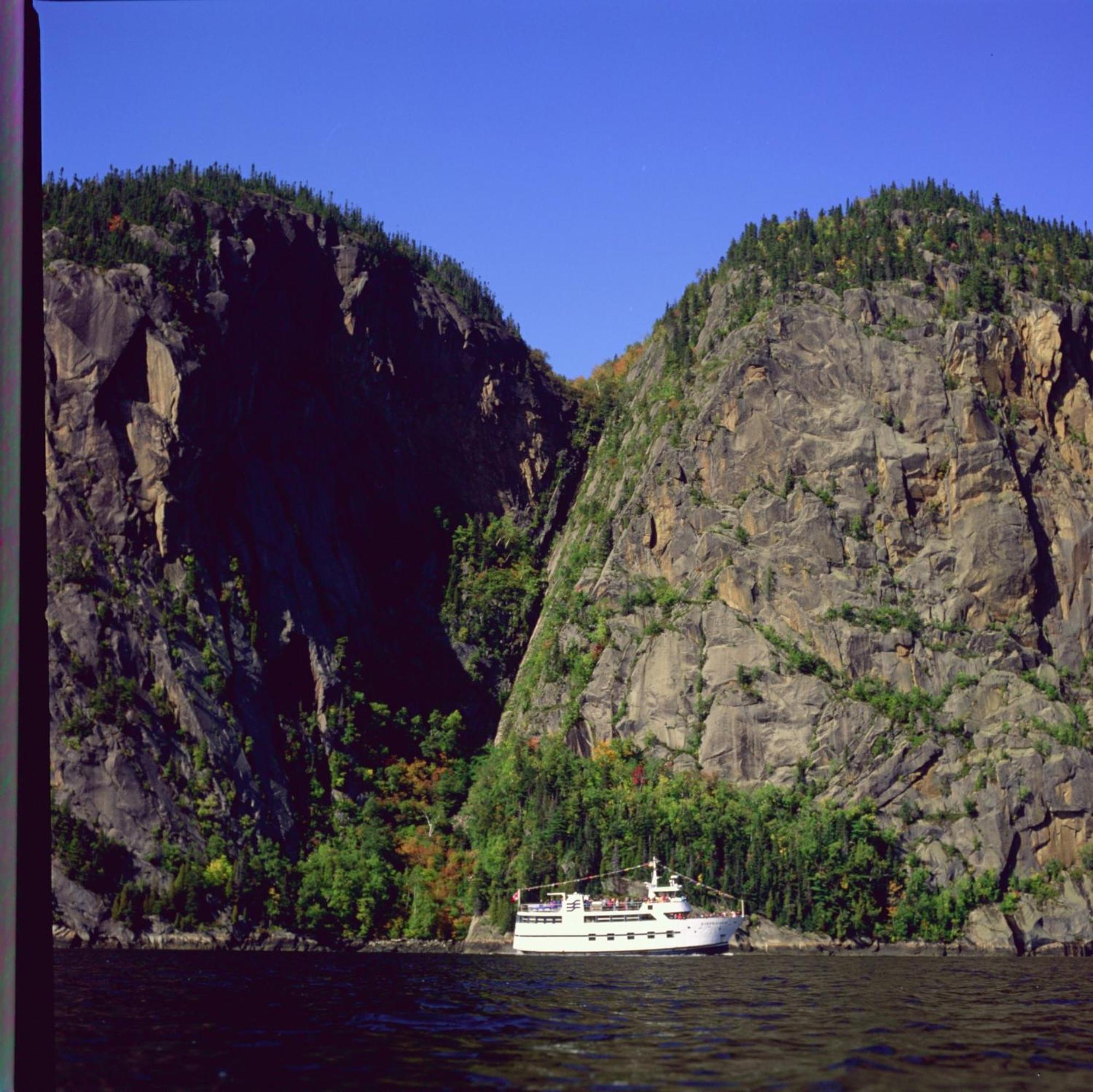 La Saguenéenne - Hôtel et Centre de Congrès Chicoutimi Esterno foto