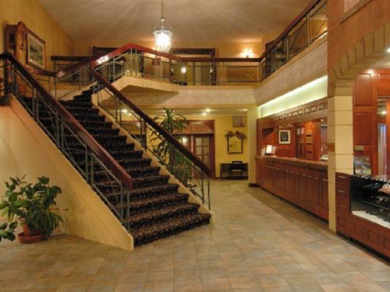 La Saguenéenne - Hôtel et Centre de Congrès Chicoutimi Esterno foto